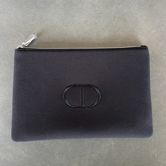 BRAND NEW DIOR makeup/toiletry bag - Picture 2 of 8
